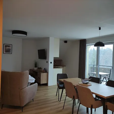 Na Uroczysku شقة شكلارسكا بوريبا